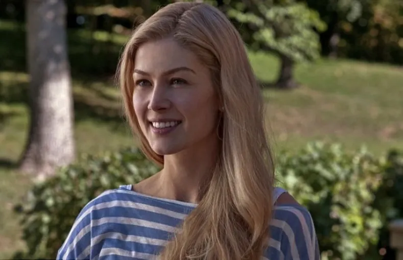tam-su-vui-nhon-ve-trai-nghiem-thu-vai-phim-007-cua-rosamund-pike